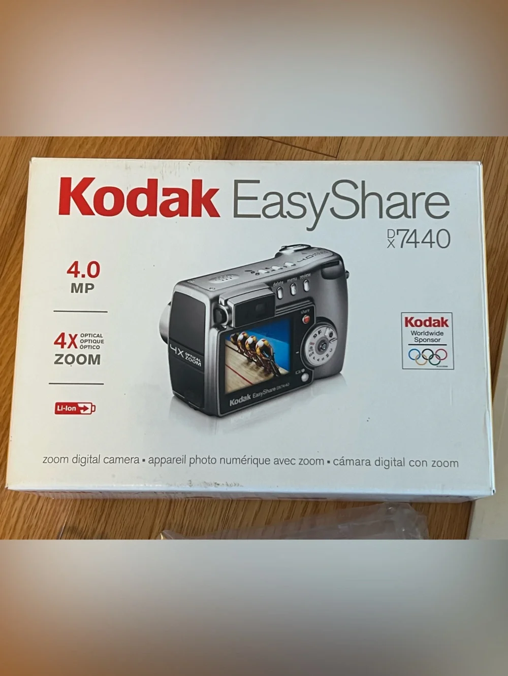Kodak EasyShare DX 7440 Digital Camera Bundle